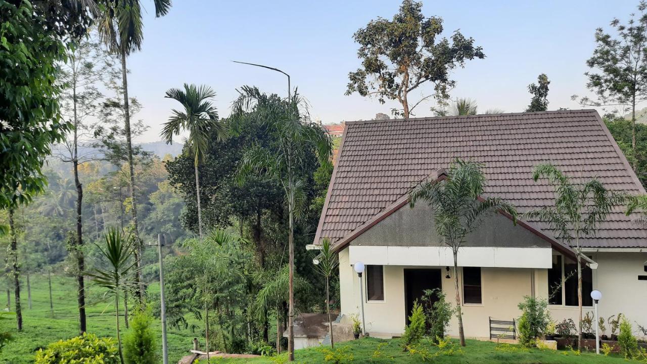 Letstay Vythiri Hill Palace Exterior foto