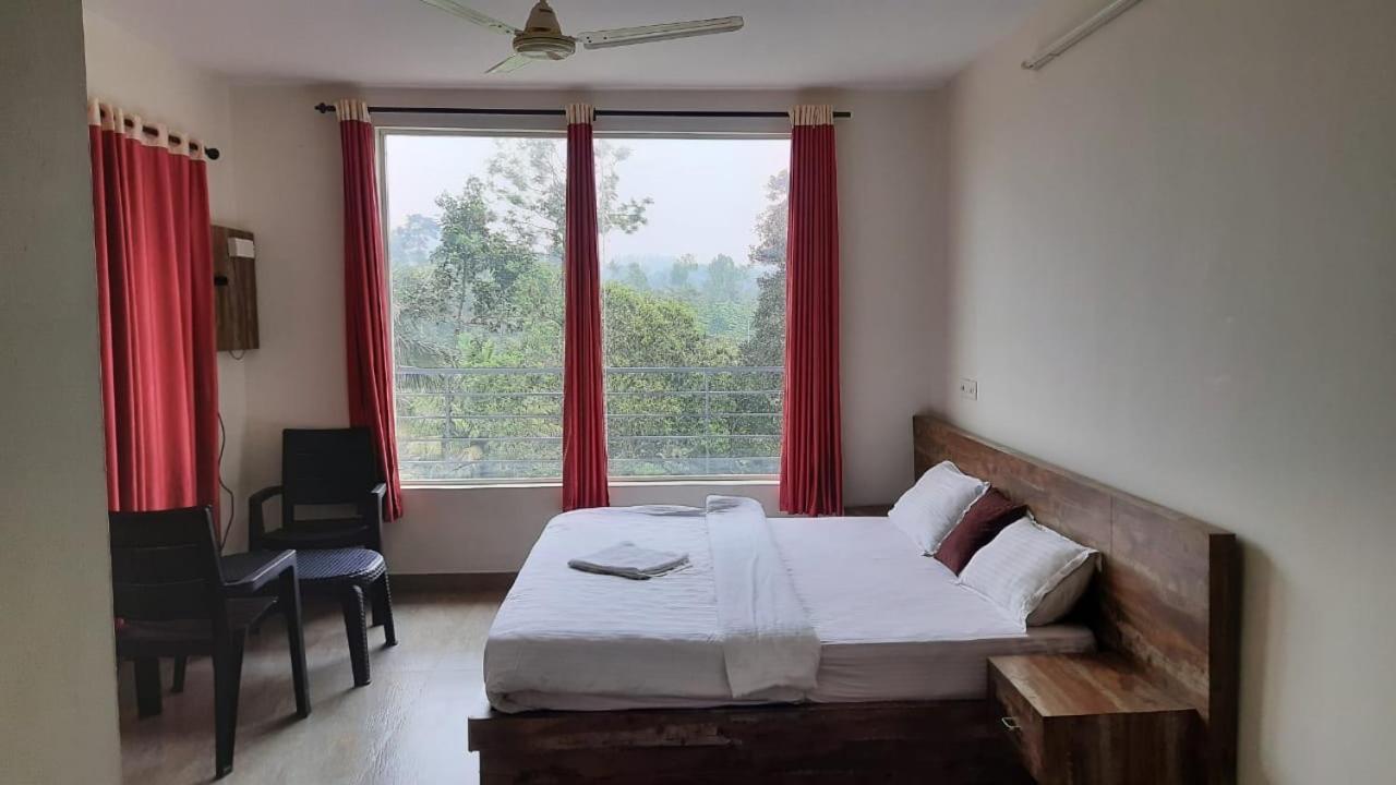 Letstay Vythiri Hill Palace Exterior foto